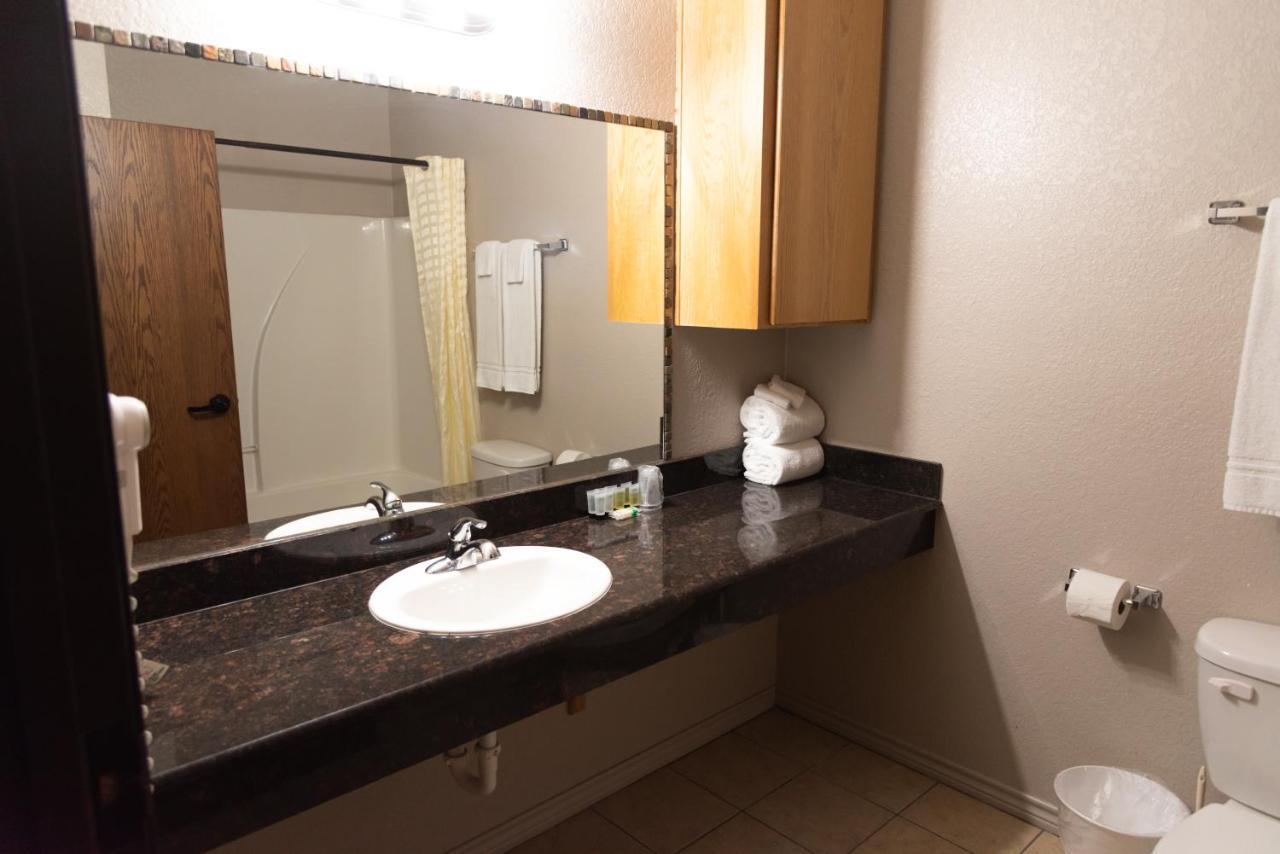 Premium Inn And Suites Killeen Exterior photo