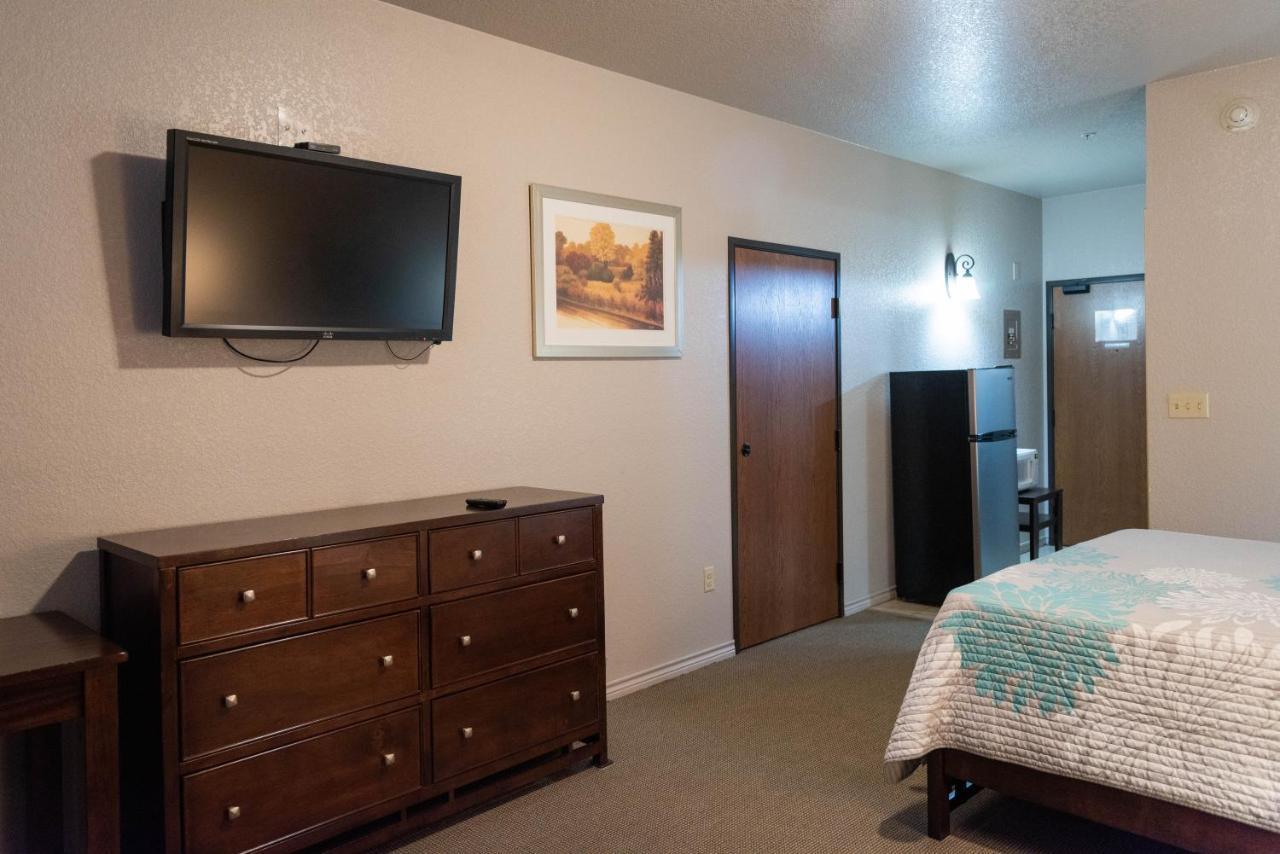 Premium Inn And Suites Killeen Exterior photo