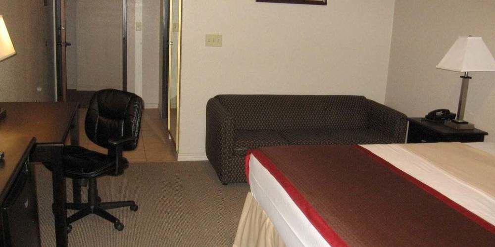 Premium Inn And Suites Killeen Exterior photo