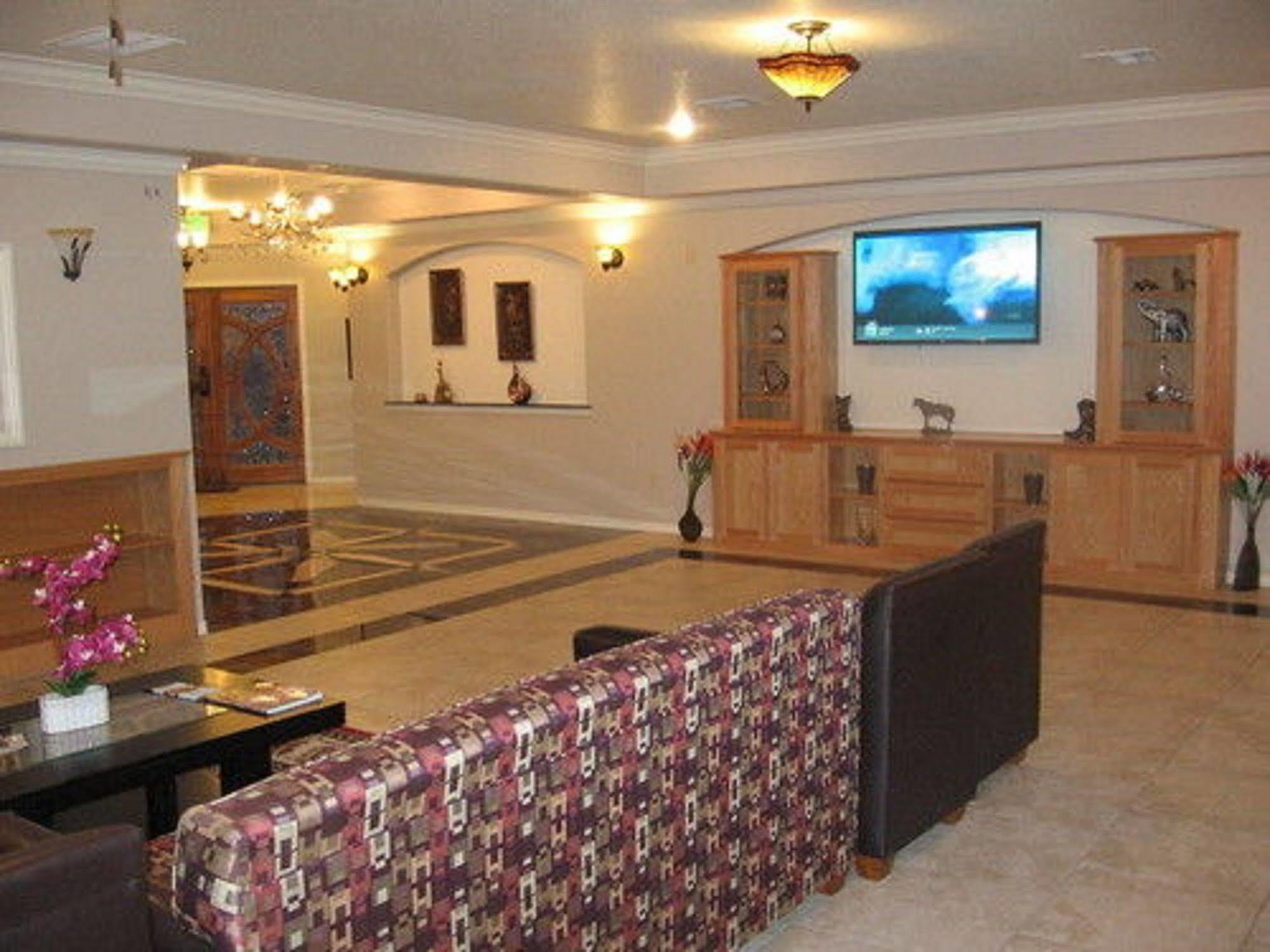 Premium Inn And Suites Killeen Exterior photo